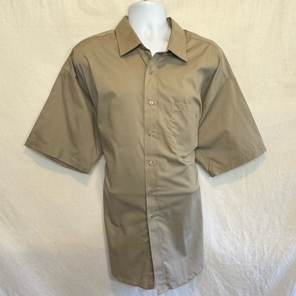 E-32 Men’s Oleg Cassini Tan Short Sleeve Button Down Shirt Size 20